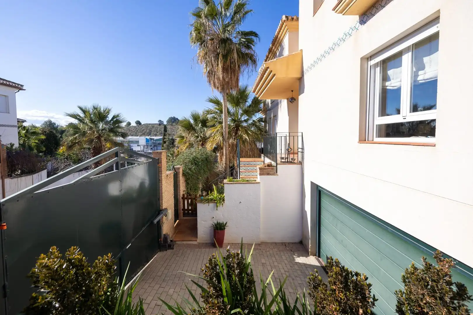 Vista exterior de Casa o chalet en venta en Alhendín con Calefacción, Jardín privado y Terraza
