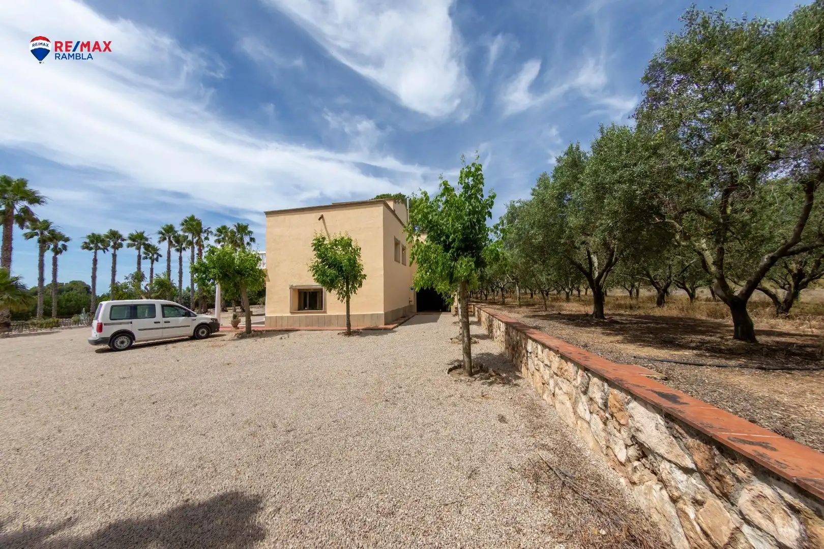 Exterior view of Houses for sale in Valls