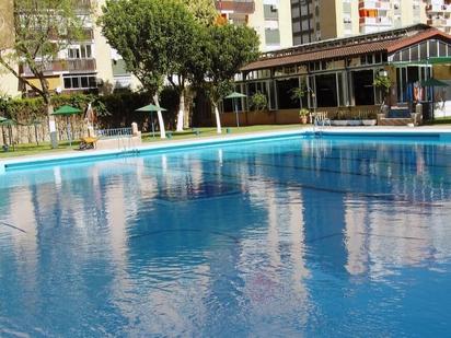 Swimming pool of Flat for sale in  Sevilla Capital  with Air Conditioner and Terrace