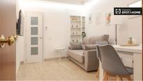 Living room of Flat to rent in  Madrid Capital  with Air Conditioner, Heating and Balcony