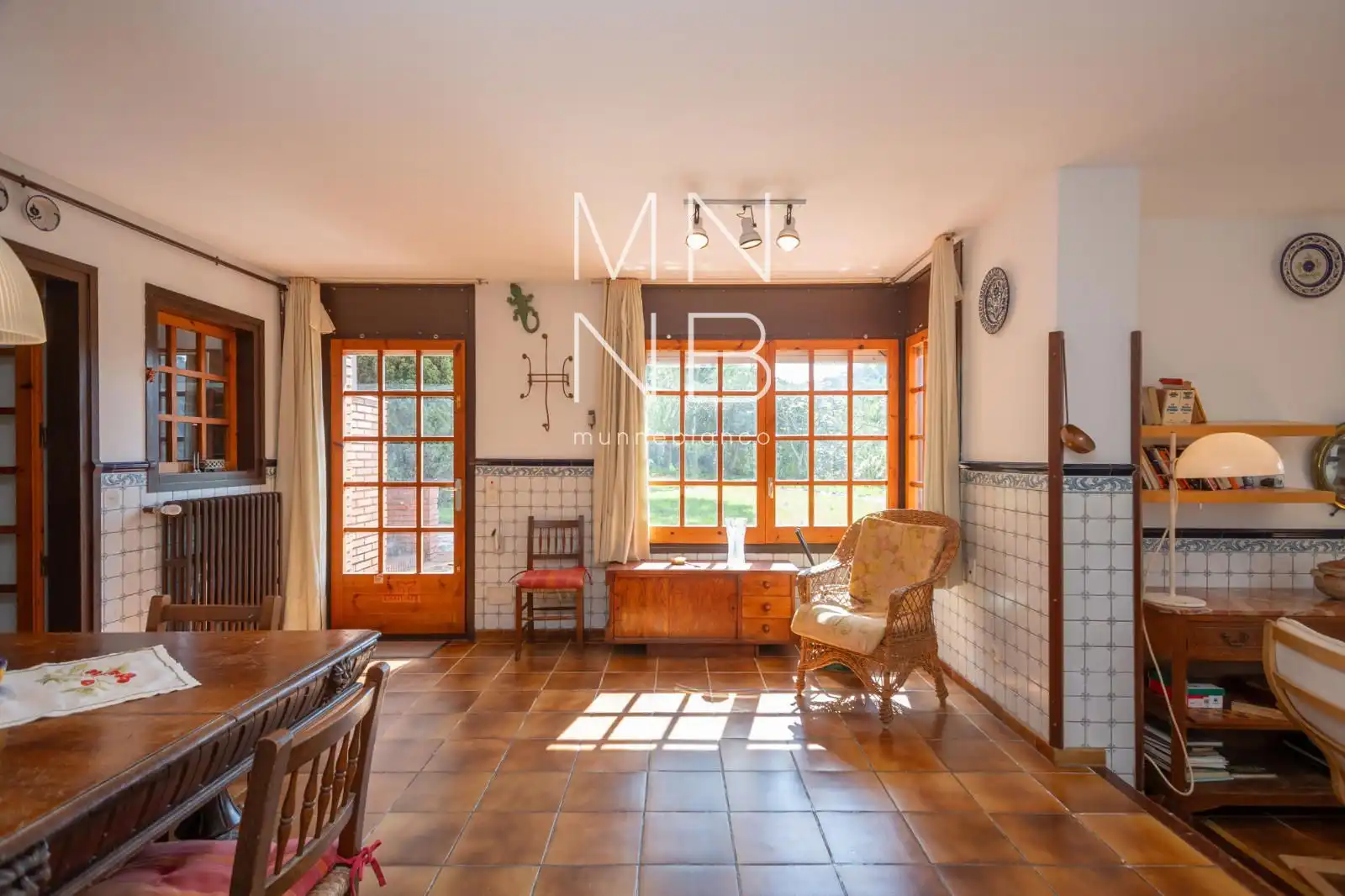 Haus oder Chalet zur Miete in Òrrius mit Heizung, Schwimmbad und Möbliert