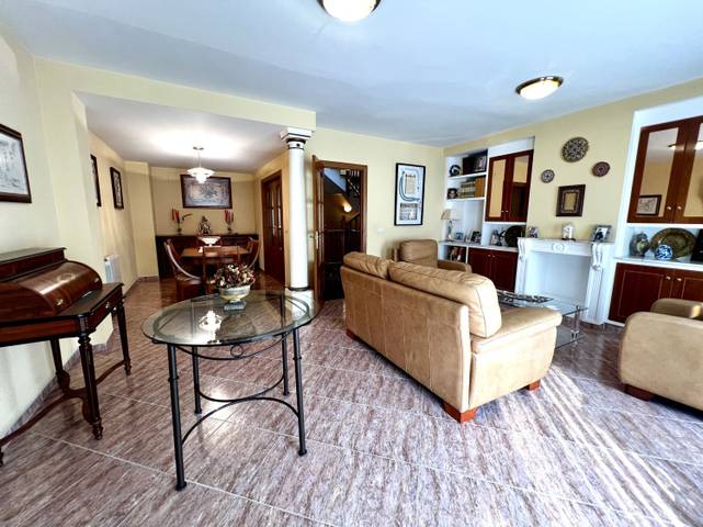 Casa-chalet en Venta en Mitja Galta en Centro