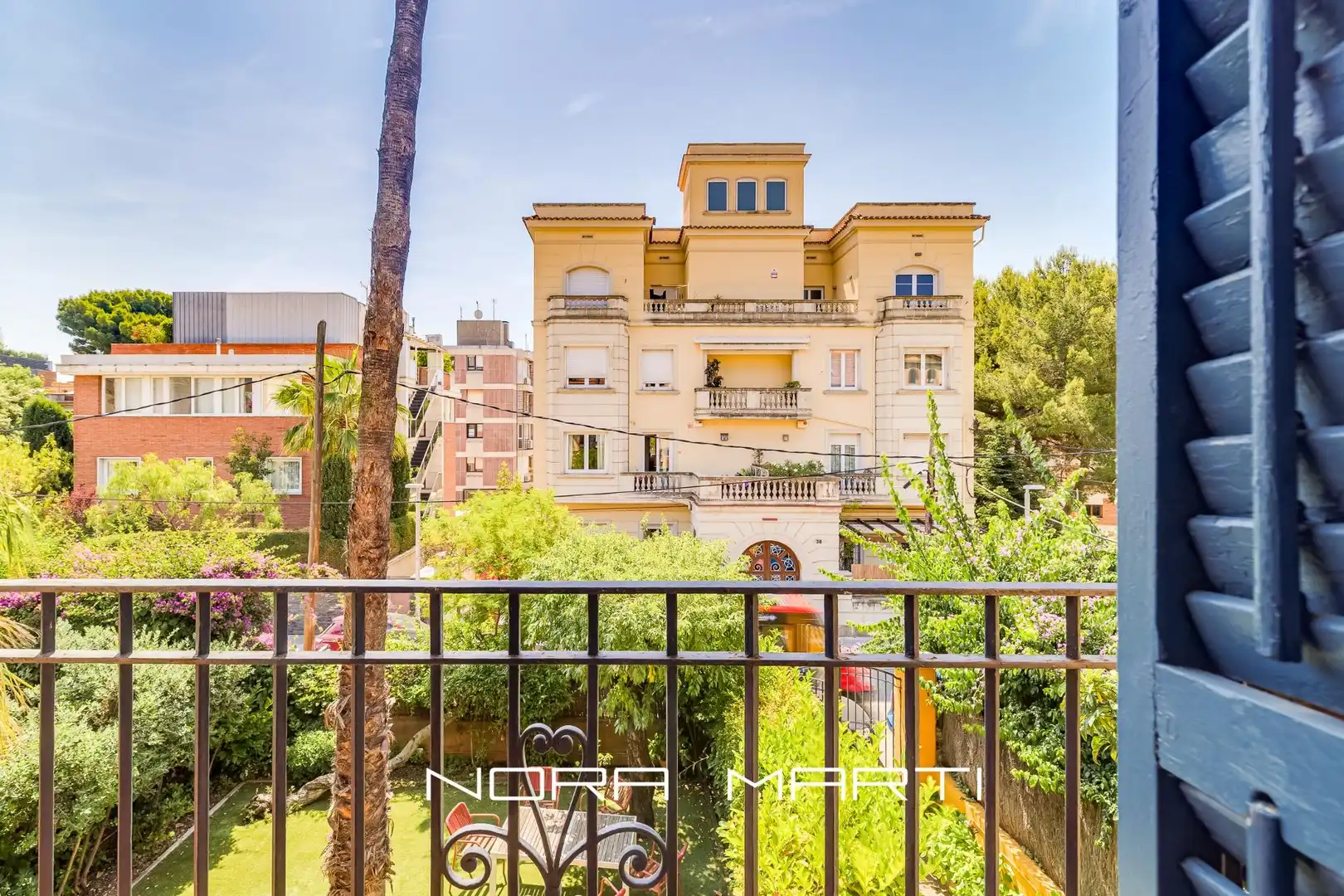 Außenansicht von Wohnung zur Miete in Barcelona mit Klimaanlage, Heizung und Privatgarten