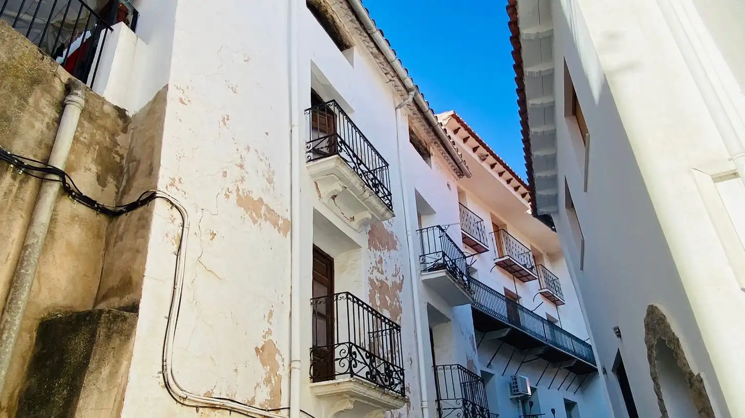 Exterior view of Houses for sale in Cirat