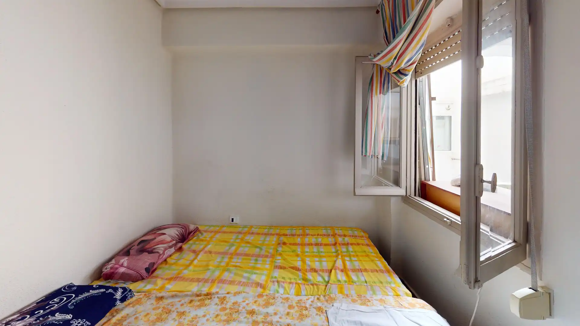 Habitación de Piso en venta en Elche / Elx con Amueblado y Balcón