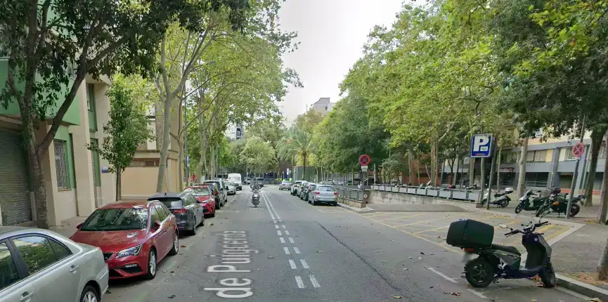 Vista exterior de Garaje en venta en Barcelona con Alarma