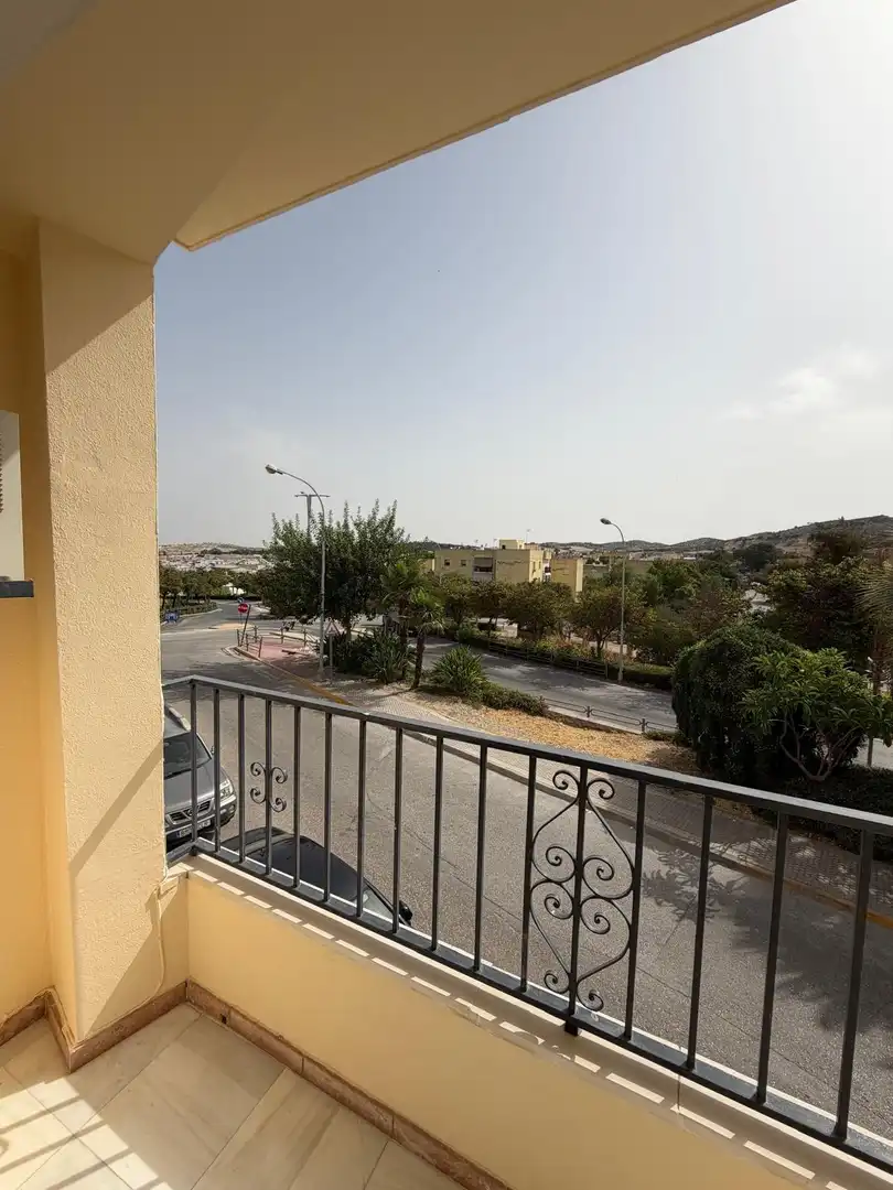 Vista exterior de Casa o xalet en venda en Morón de la Frontera