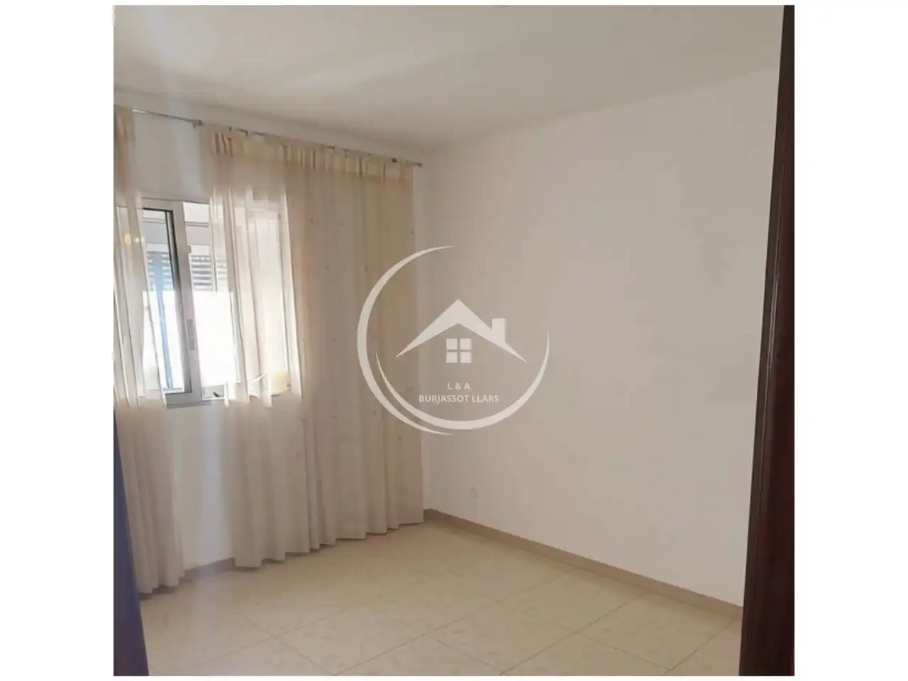 Piso con terraza en venta en Benicalap, imagen 4