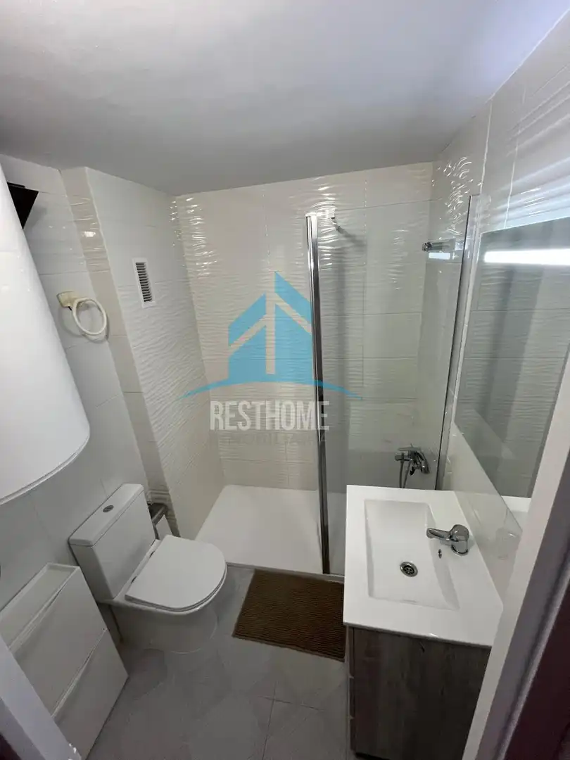 Bathroom of Study for sale in Gandia  with Air Conditioner, Terrace and Community pool