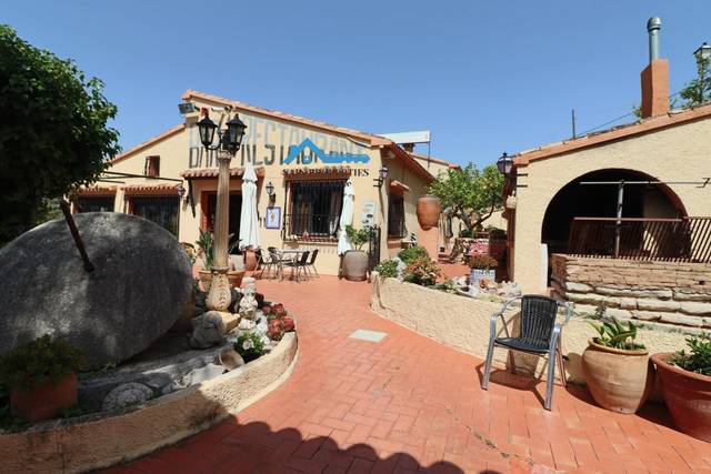 Finca rústica en Venta en Tàrbena