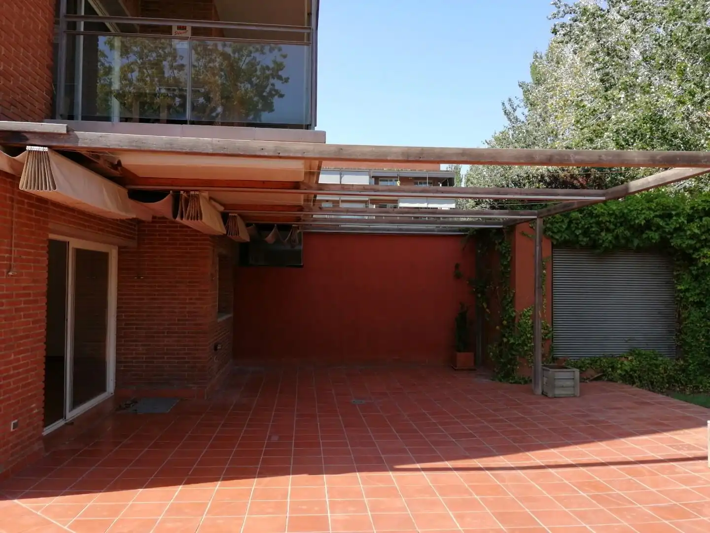 Planta baja de alquiler en Passeig de Domènech i Montaner, Torreblanca