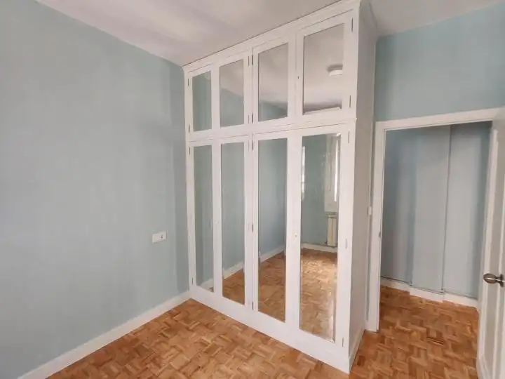 Habitación de Piso de alquiler en Vigo  con Calefacción y Balcón