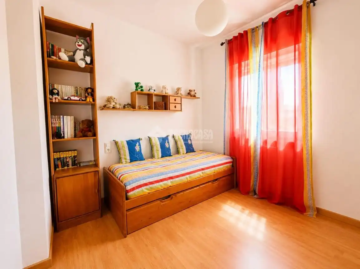 Habitación de Casa o chalet en venta en Carranque con Aire acondicionado, Parquet y Terraza