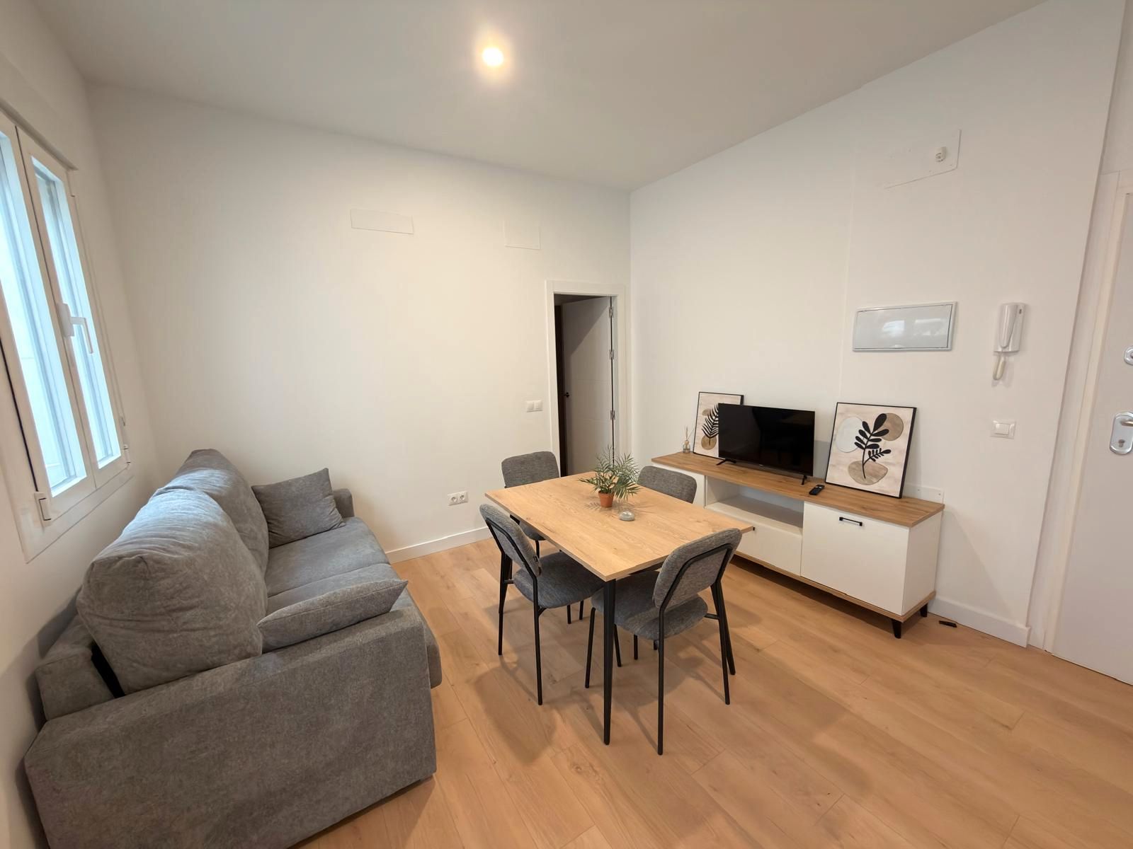 Living room of Apartment to rent in  Huelva Capital  with Furnished, Washing machine and Microwave