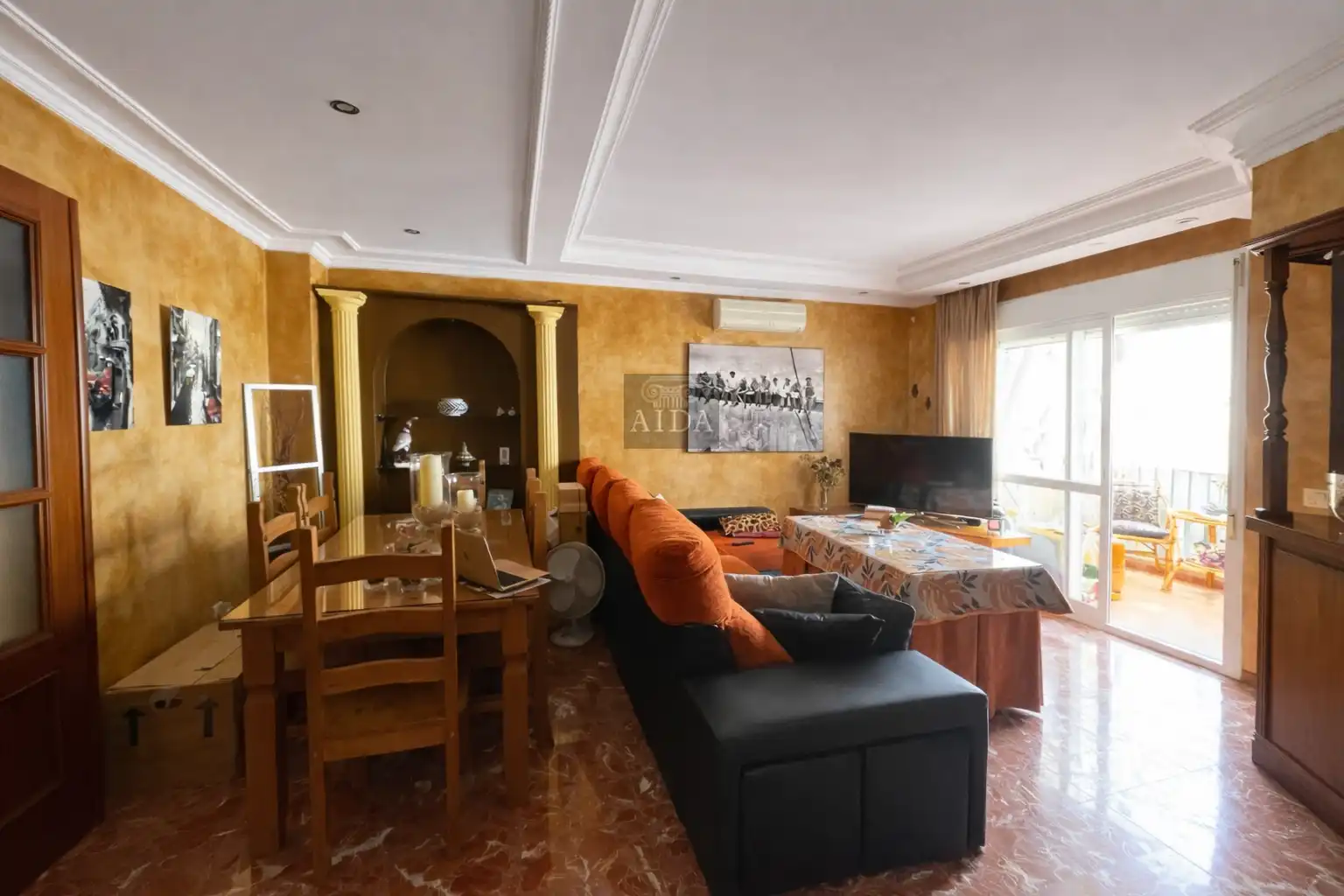 Sala de estar de Piso en venta en Estepona con Aire acondicionado, Terraza y Trastero