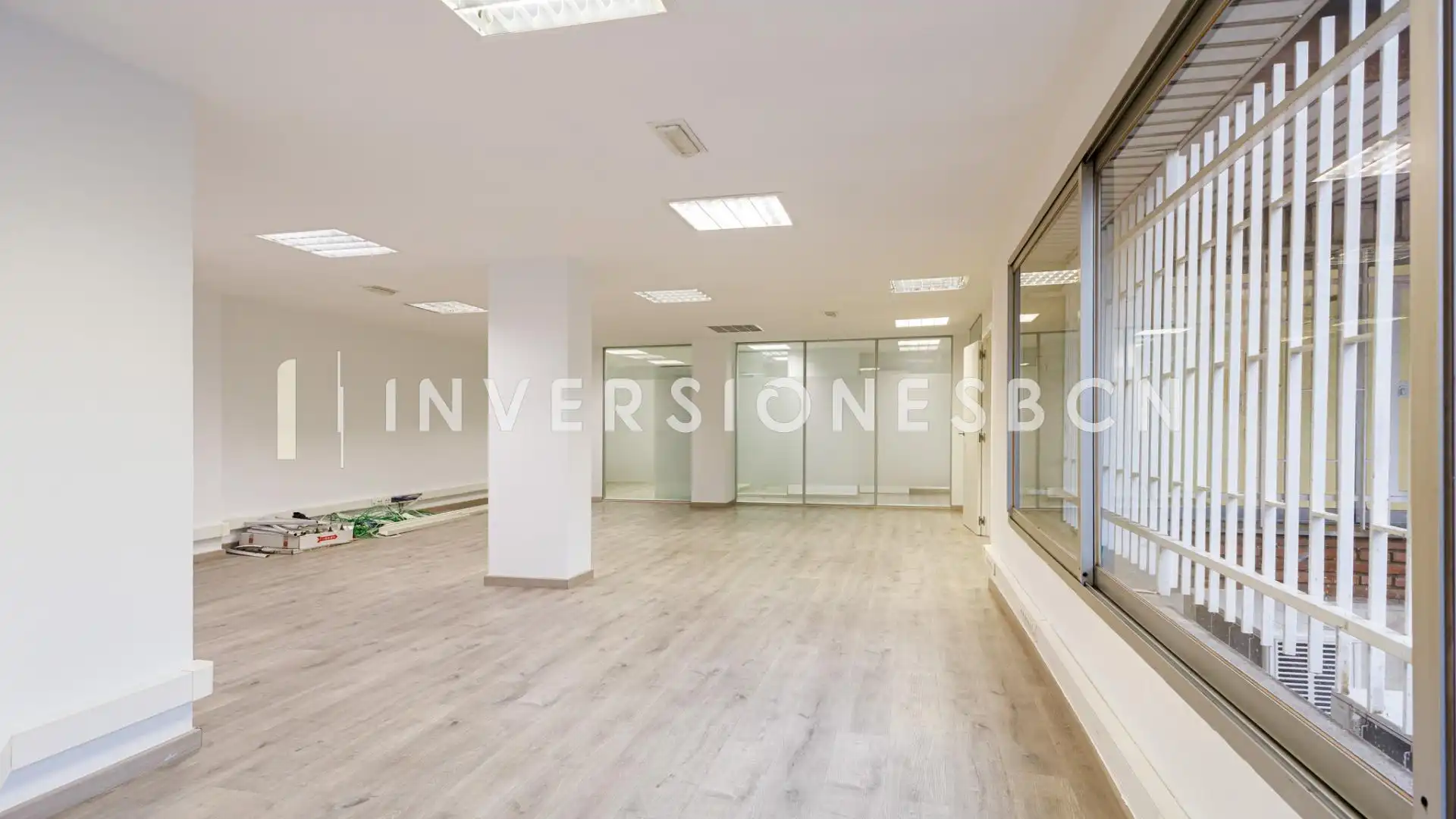 Oficina de alquiler en Avenida JOSEP TARRADELLAS, Barri de les Corts