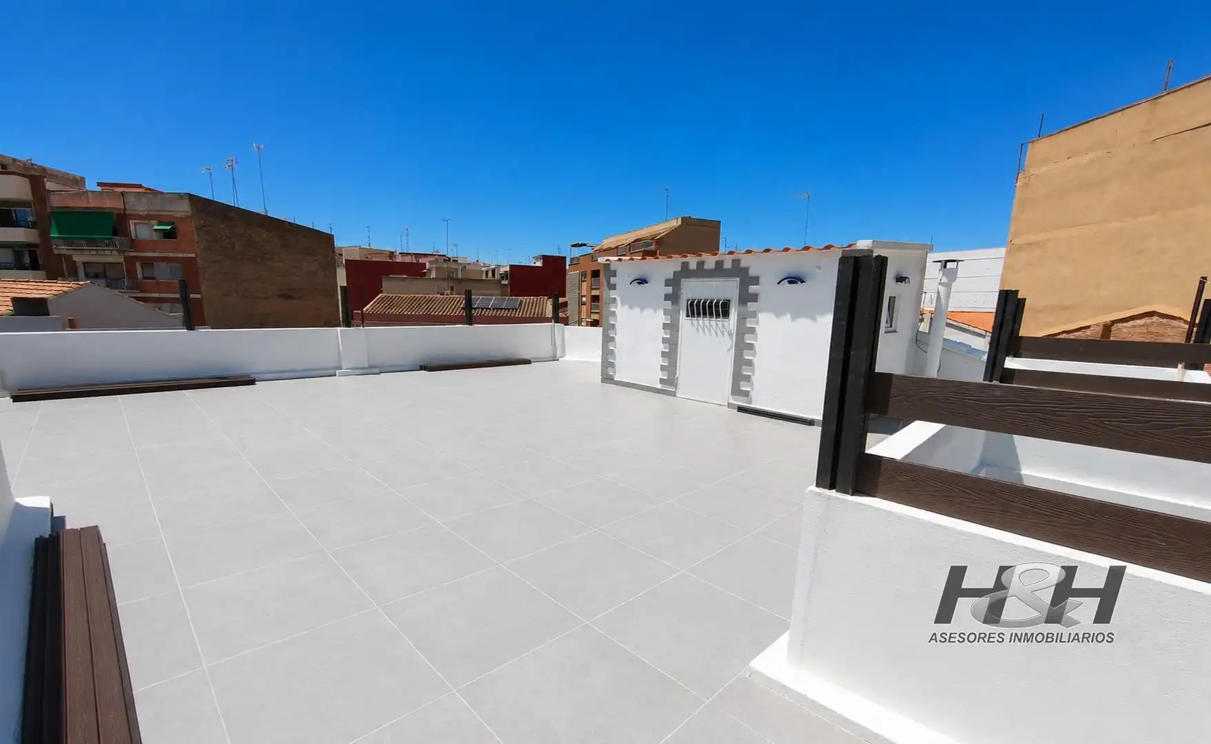 Terraza de Ático de alquiler en Burjassot con Terraza, Trastero y Balcón