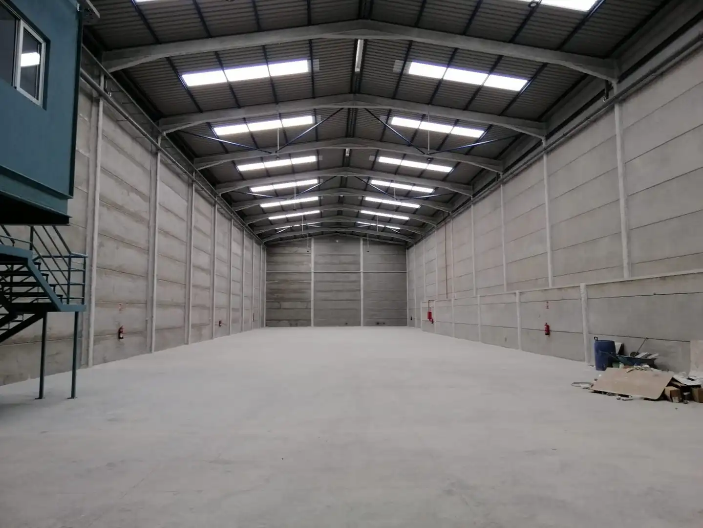 Industrial building to rent in Cruce de Arinaga
