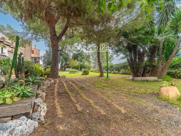 Villa con piscina in vendita a Quarter del  Sud