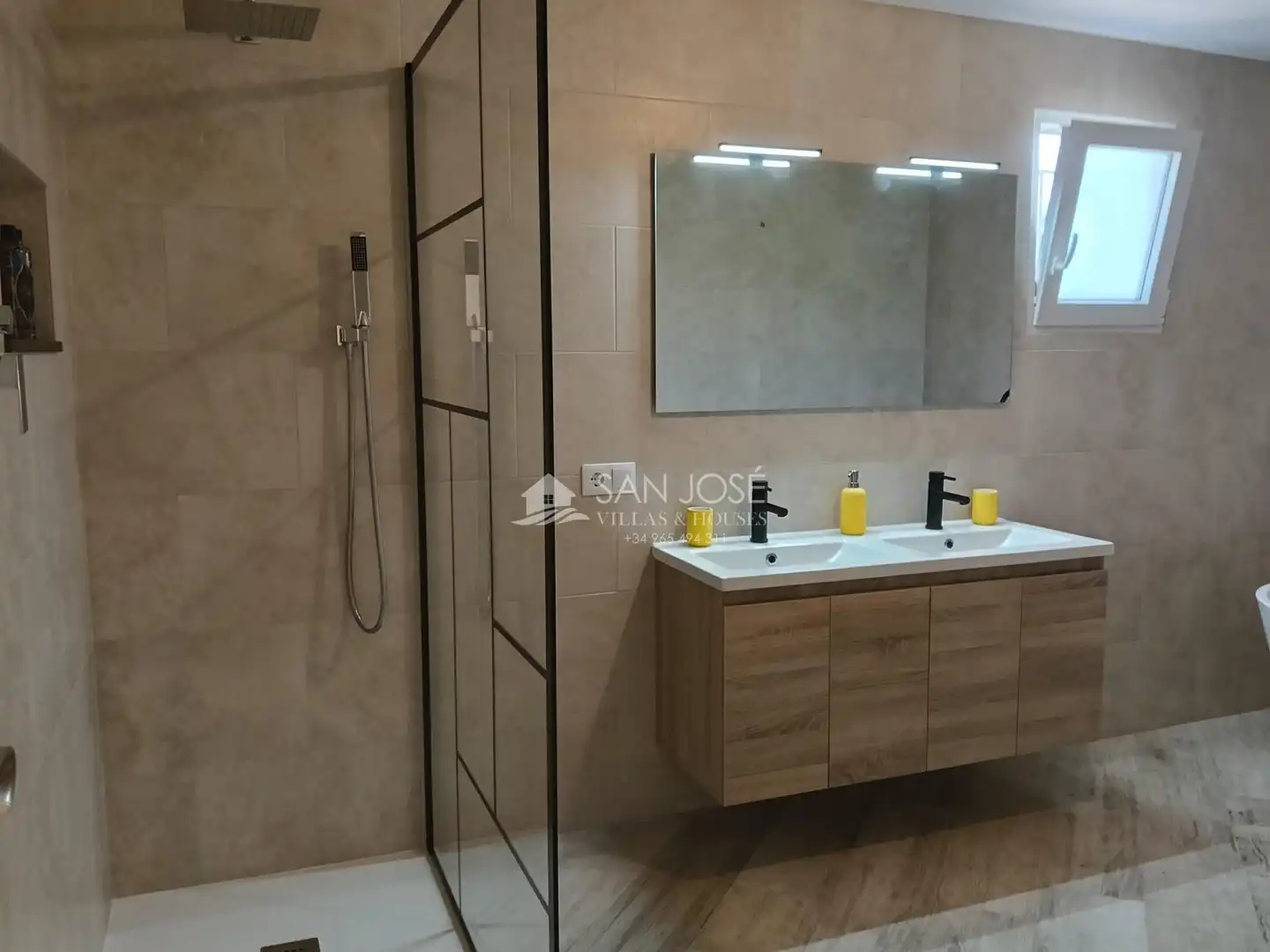 Baño de Casa o chalet en venta en Aspe con Aire acondicionado, Calefacción y Jardín privado