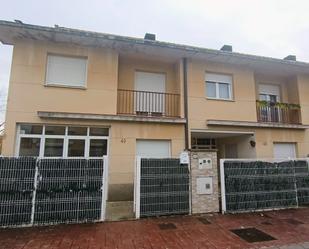 Vista exterior de Casa o xalet de lloguer en Huarte / Uharte amb Calefacció i Terrassa