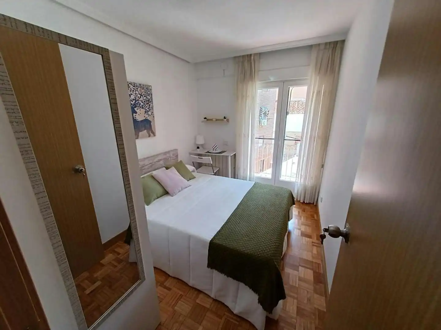 Habitación de Piso para compartir en Madrid con Lavadora