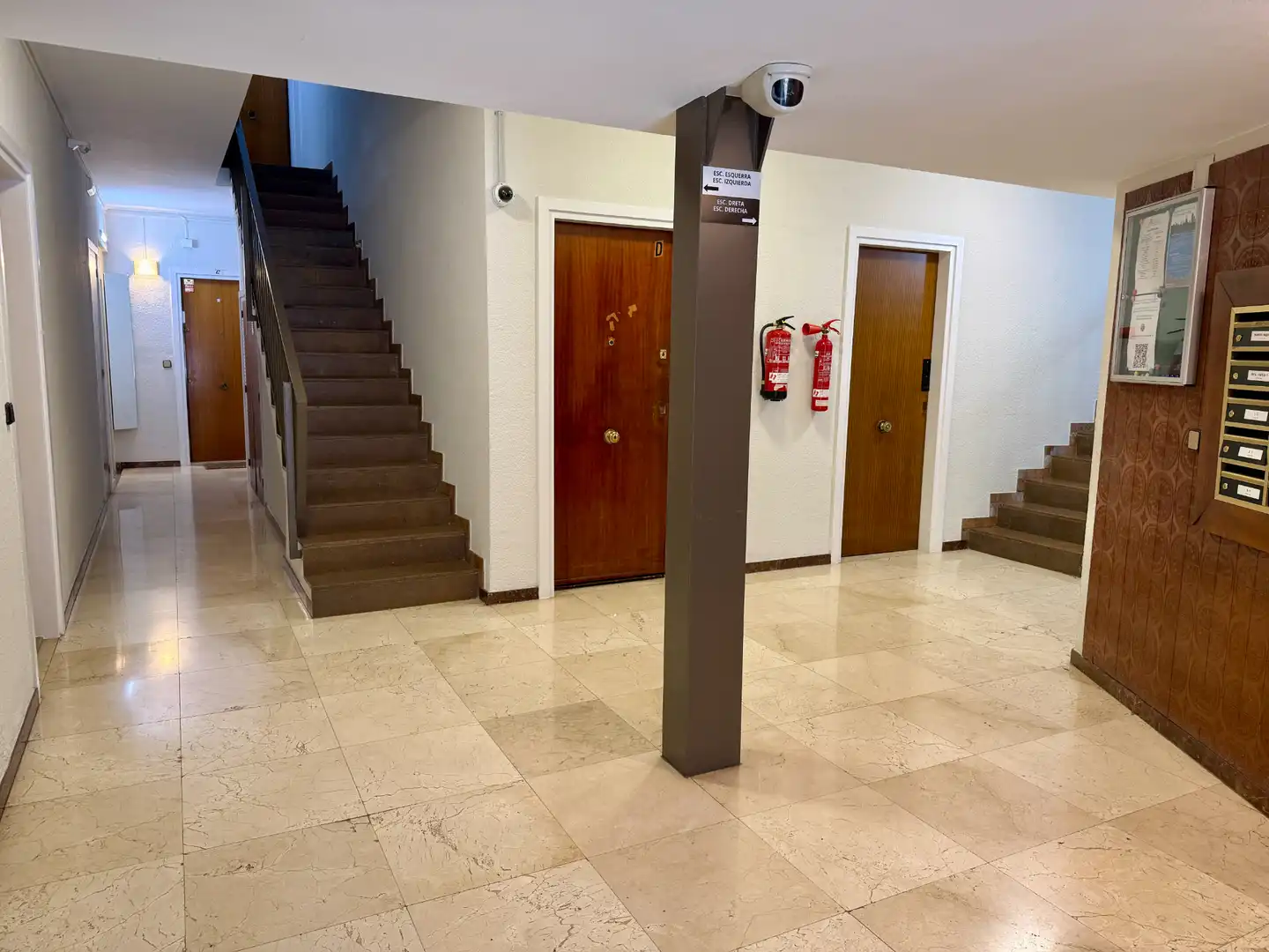 Wohnung zum Verkauf in Barcelona mit Parkett und Alarm