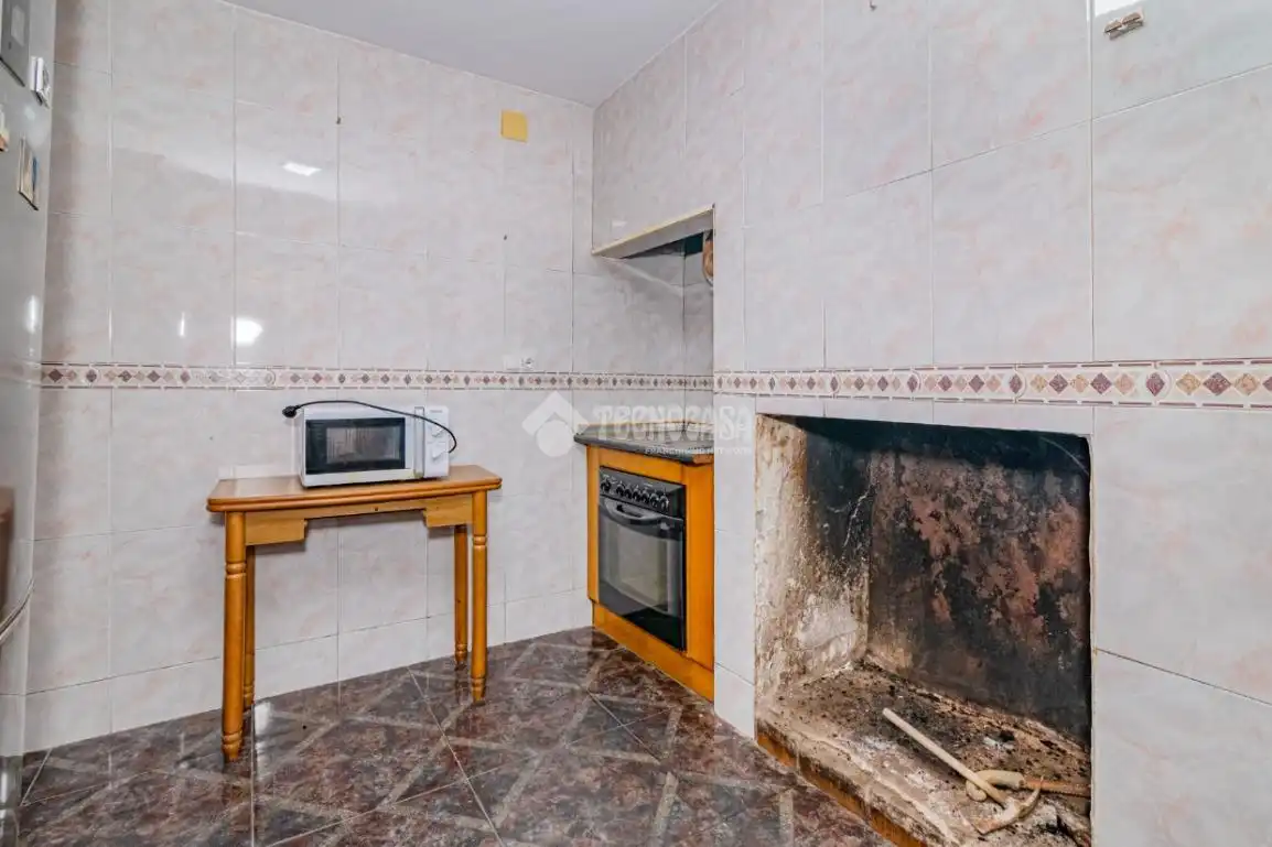 Cuina de Casa adosada en venda en Loja