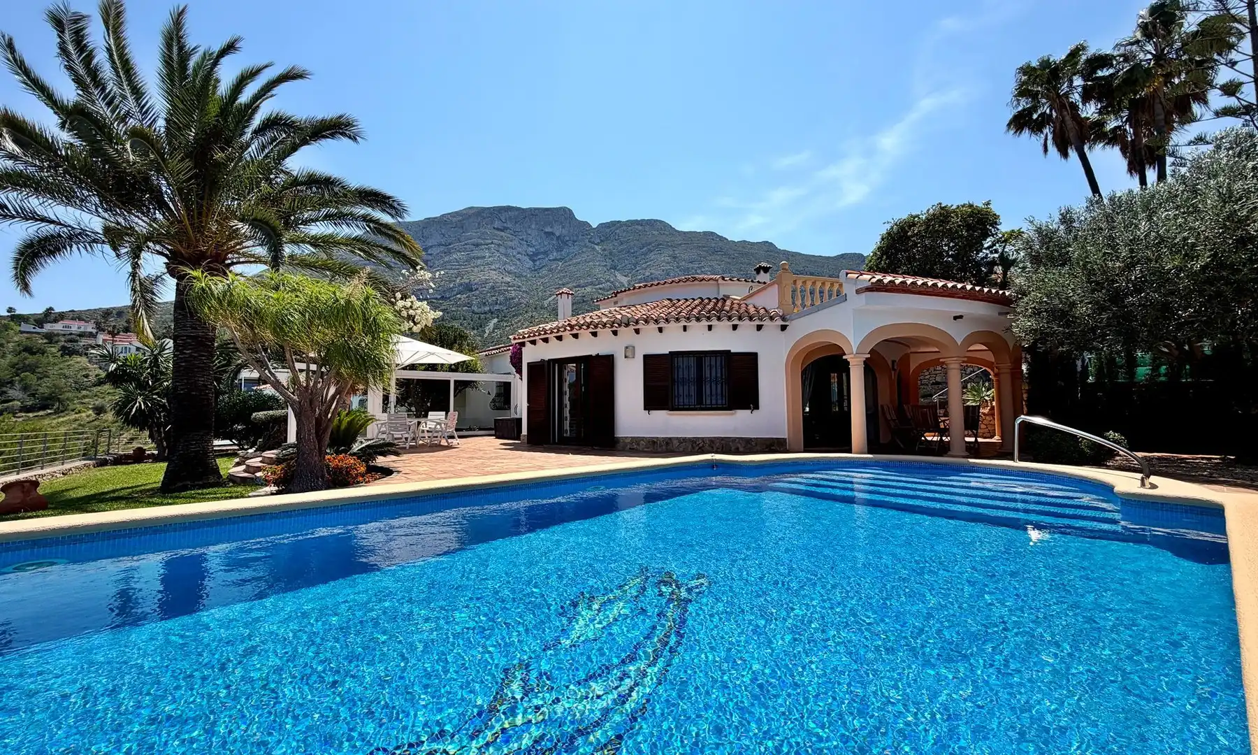 Swimming pool of Houses for sale in Dénia  with Air Conditioner, Heating and Private garden
