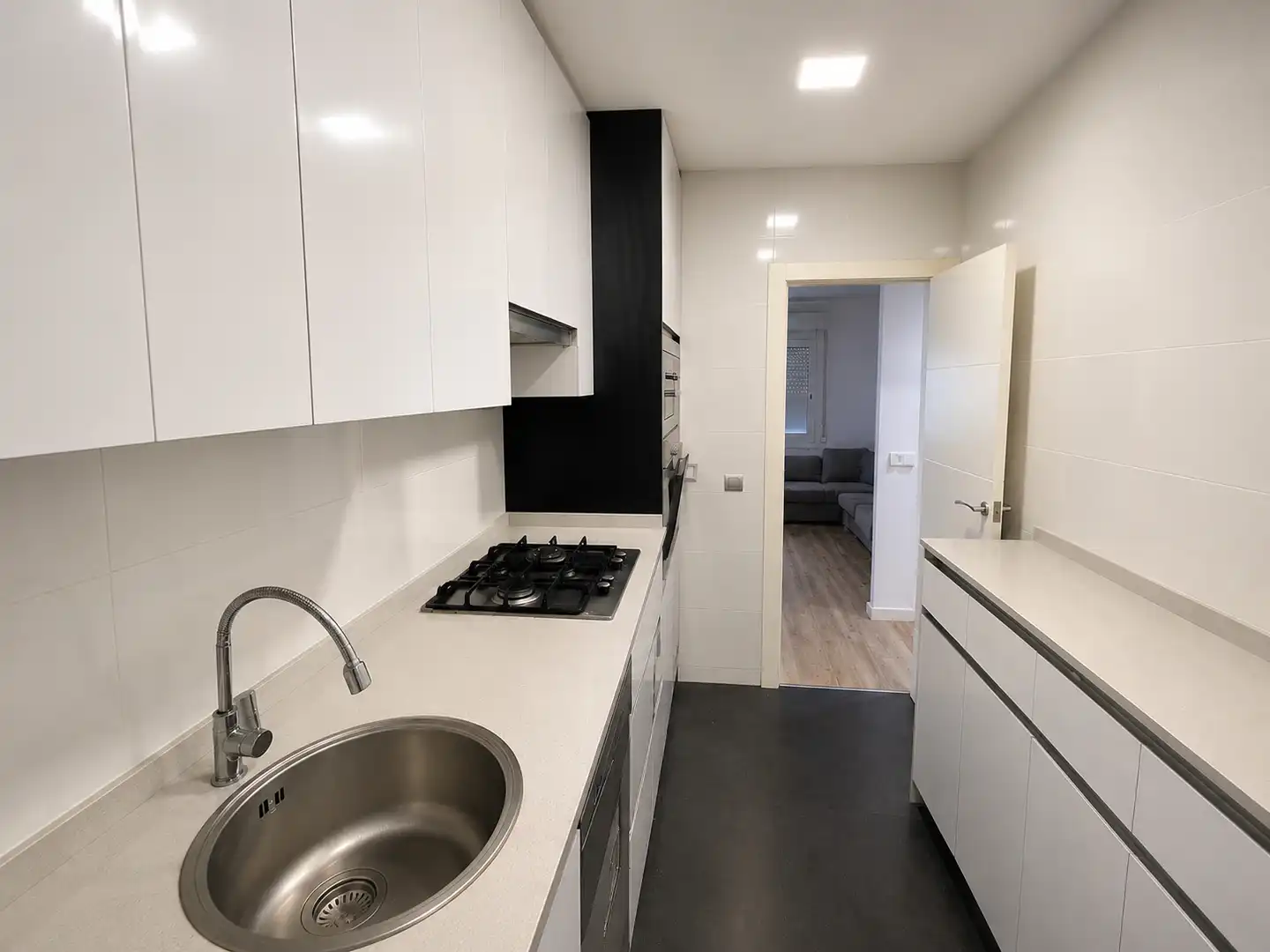 Cuina de Pis en venda en Sant Boi de Llobregat amb Aire condicionat, Parquet i Forn