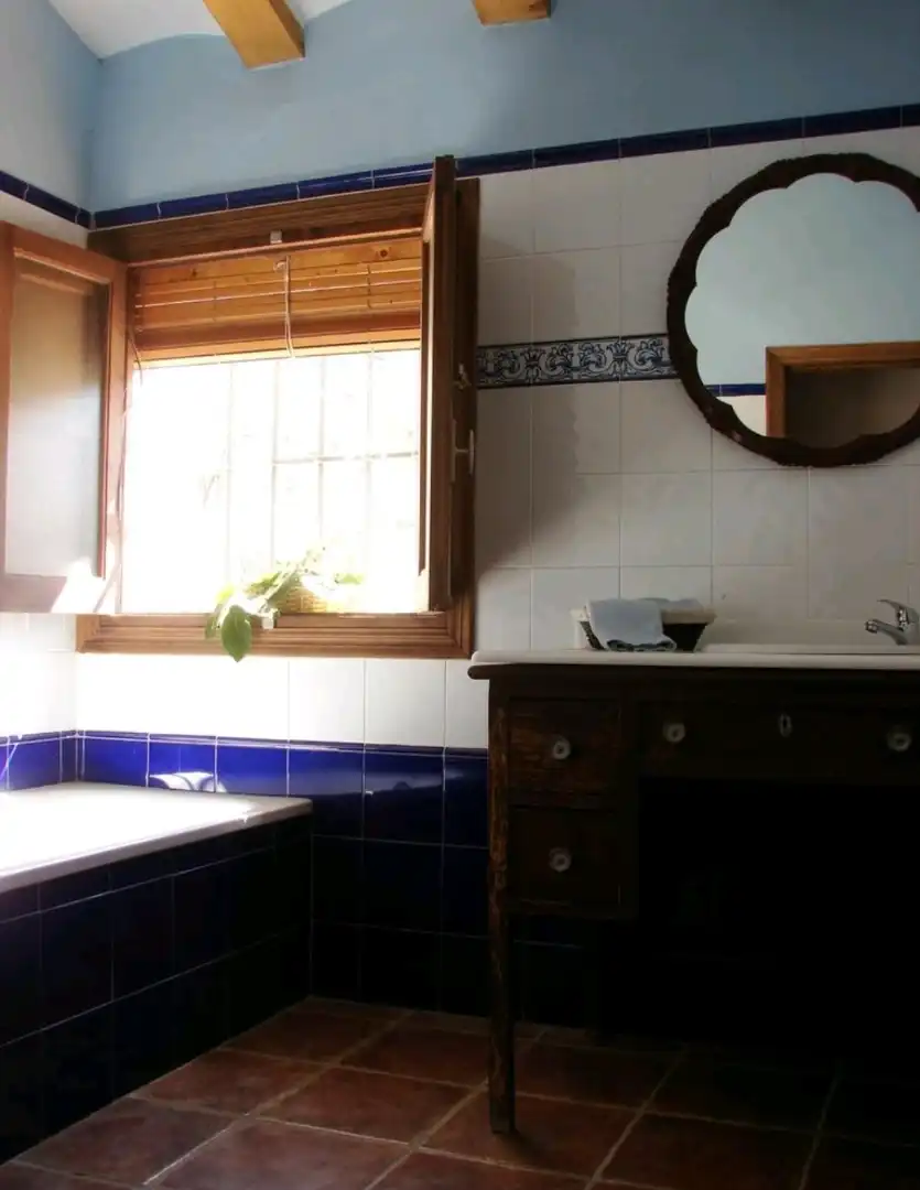 Casa rústica amb jardí en venda a RM-517 16
