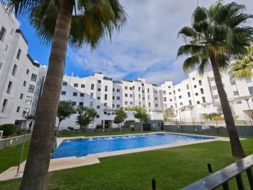 Flat with balcony to rent in Ctra Sanlúcar - Cuatro Pinos