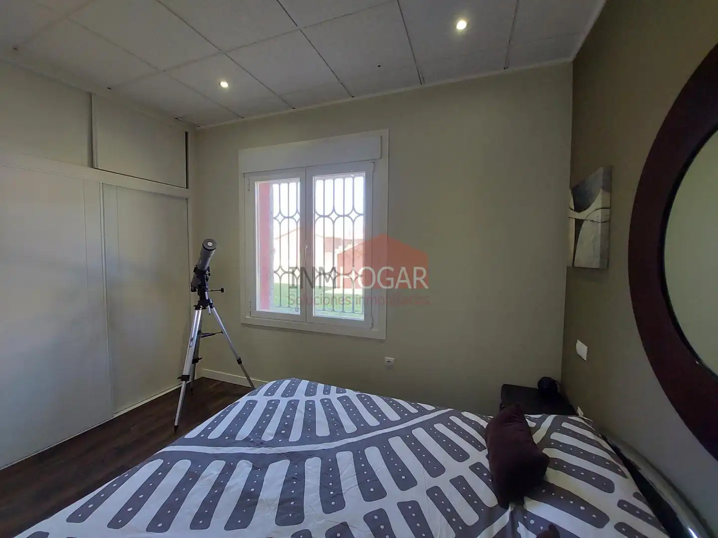 Bedroom of Houses for sale in Sanchidrián  with Private garden, Parquet flooring and Terrace