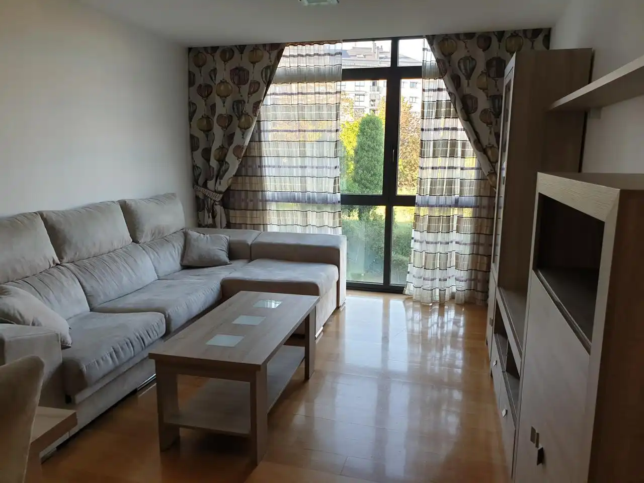 Living room of Flat for rent in Ourense Capital   with Heating, Parquet flooring and Terrace
