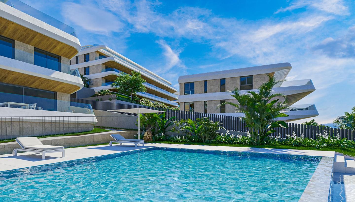 Piscina de Apartament en venda en Estepona amb Aire condicionat, Calefacció i Jardí privat