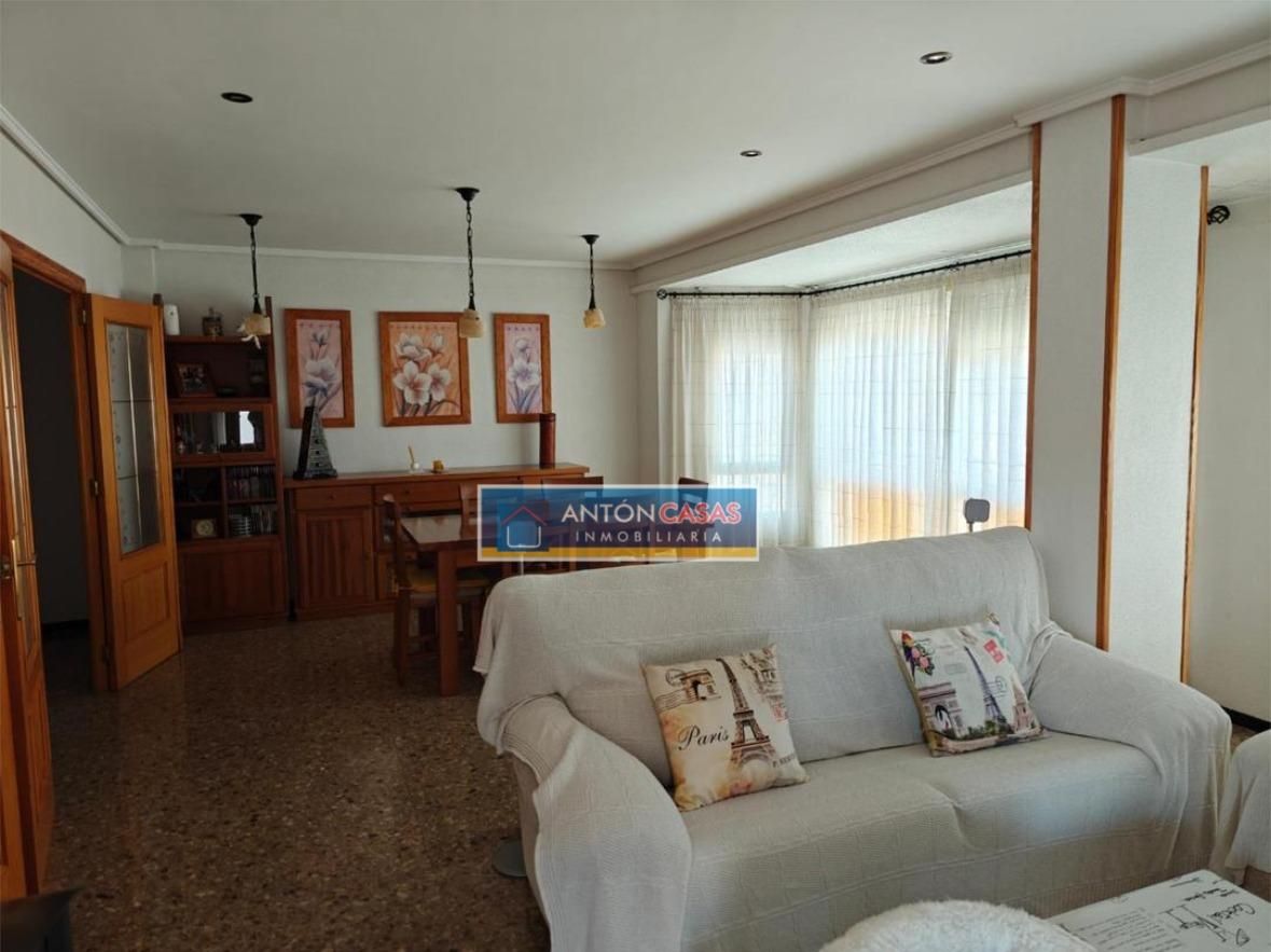 Sala de estar de Piso de alquiler en Novelda con Aire acondicionado y Amueblado