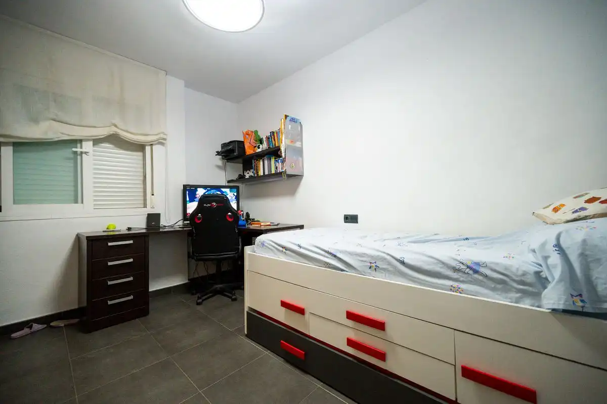 Dormitori de Pis en venda en Santa Eulària des Riu amb Aire condicionat, Calefacció i Terrassa