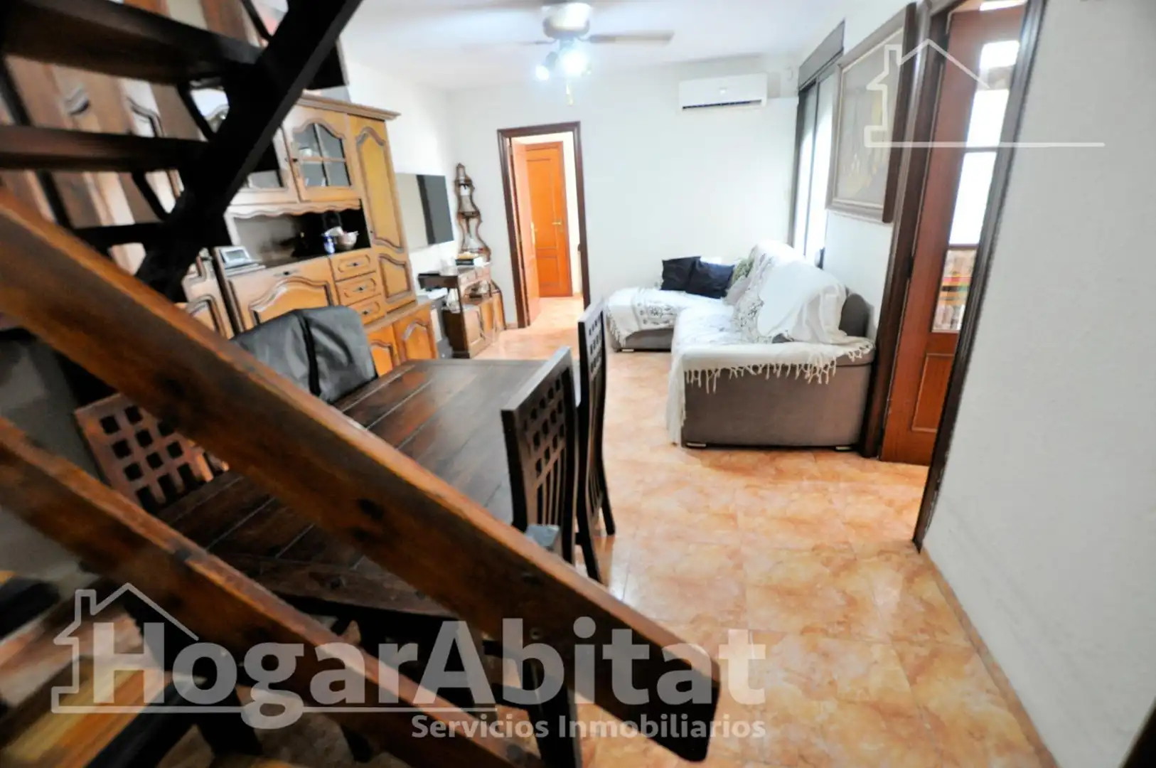 Sala d'estar de Casa adosada en venda en Valencia amb Aire condicionat, Calefacció i Terrassa