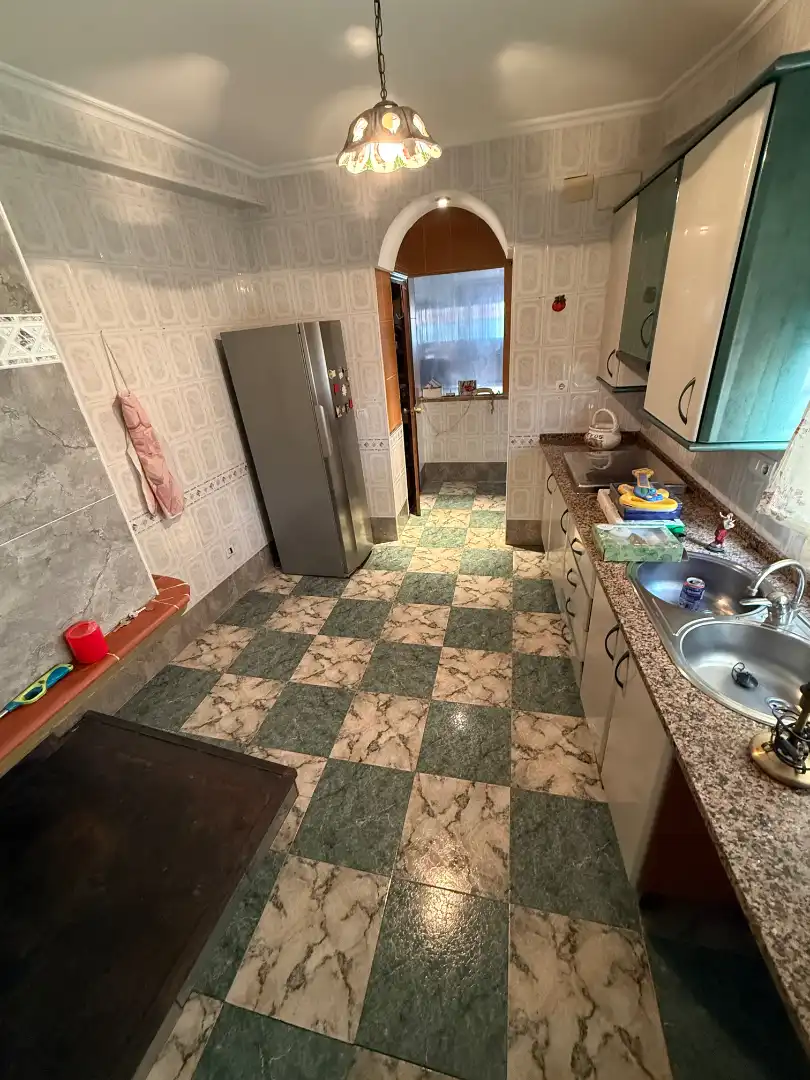 Cuina de Casa o xalet en venda en Alcalá la Real amb Terrassa, Traster i Moblat