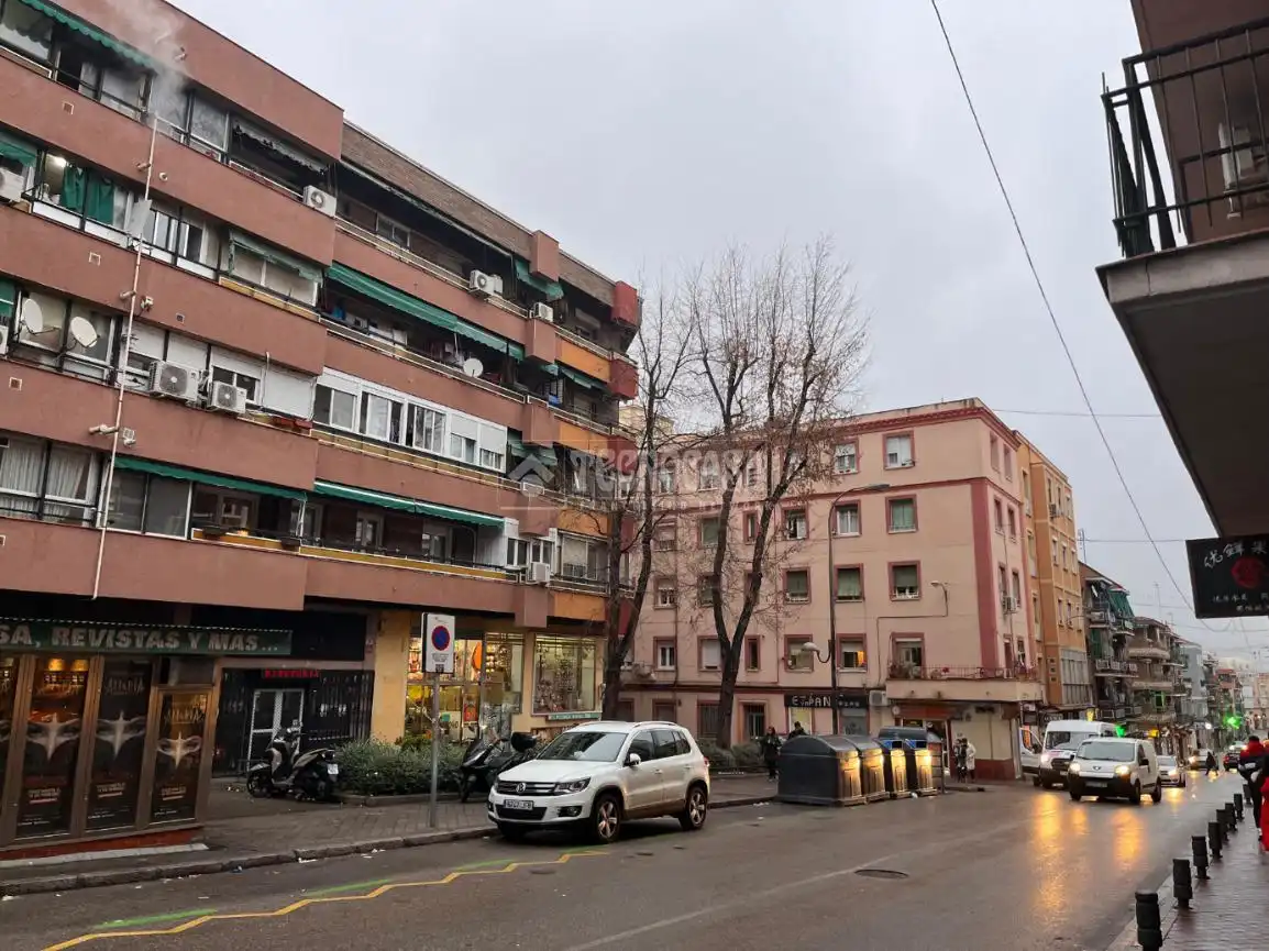 Außenansicht von Wohnung zum Verkauf in Madrid mit Klimaanlage, Heizung und Terrasse
