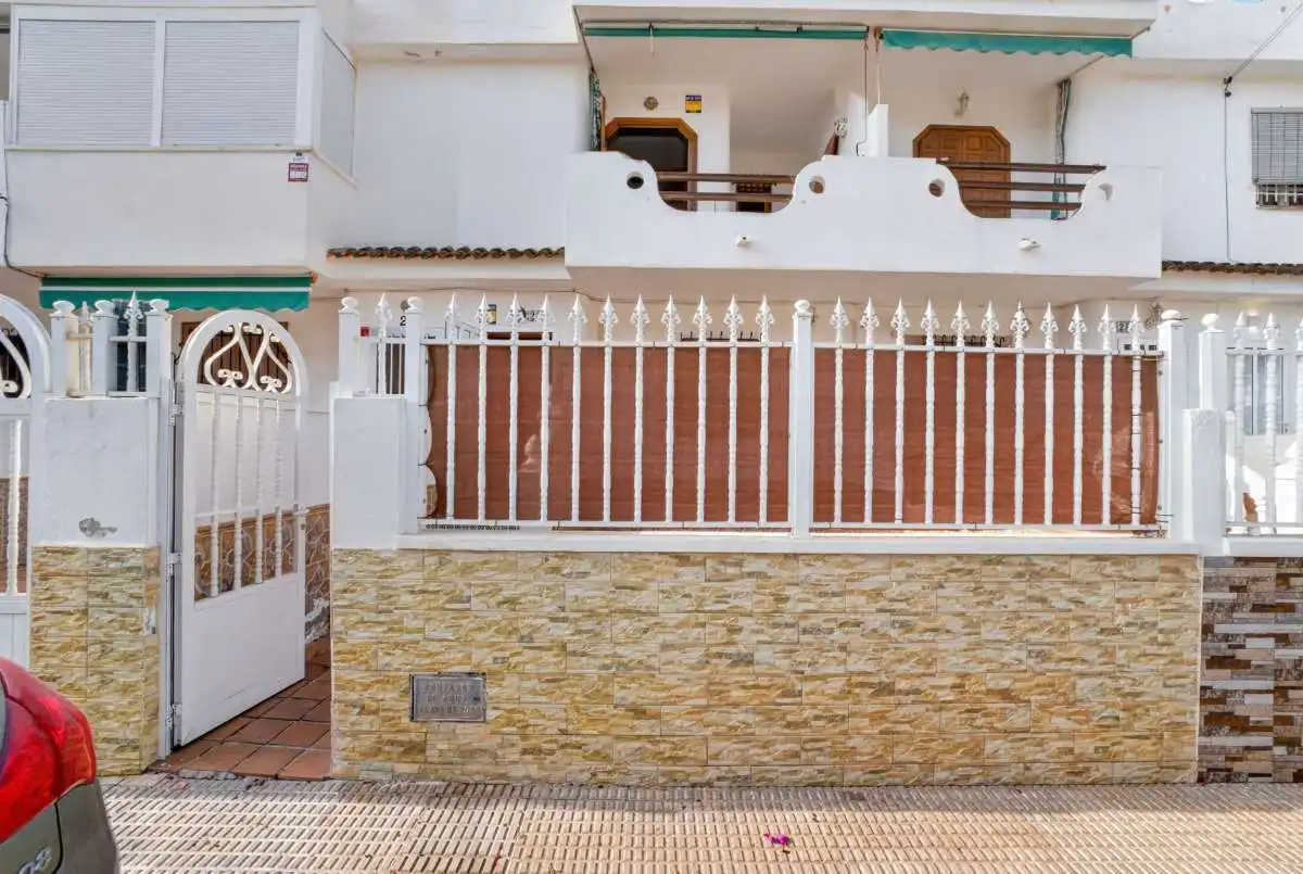 Casa adosada de alquiler en Los Cuarteros