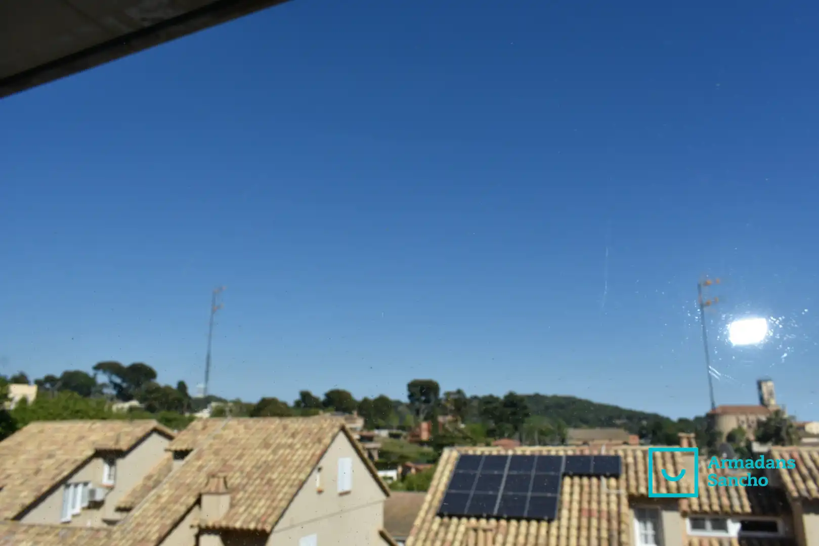 Außenansicht von Einfamilien-Reihenhaus zum Verkauf in Tiana mit Klimaanlage, Heizung und Privatgarten