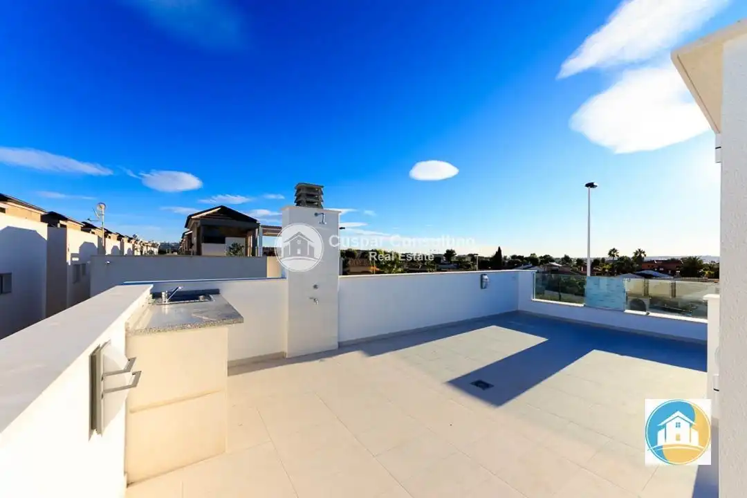 Terrassa de Dúplex en venda en Pilar de la Horadada amb Aire condicionat, Calefacció i Jardí privat