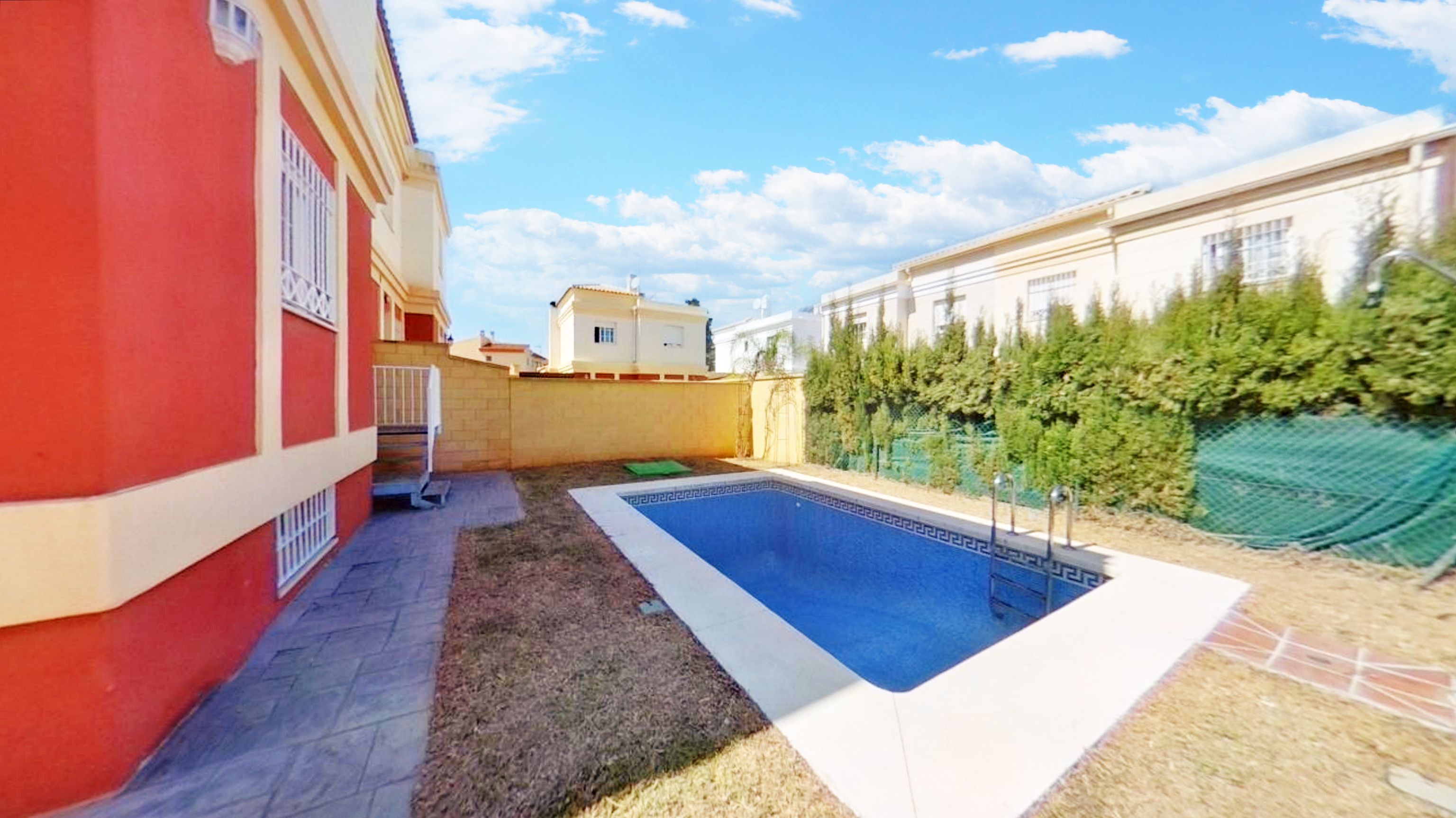 Piscina de Casa adosada en venta en Alhaurín de la Torre con Jardín privado, Terraza y Piscina