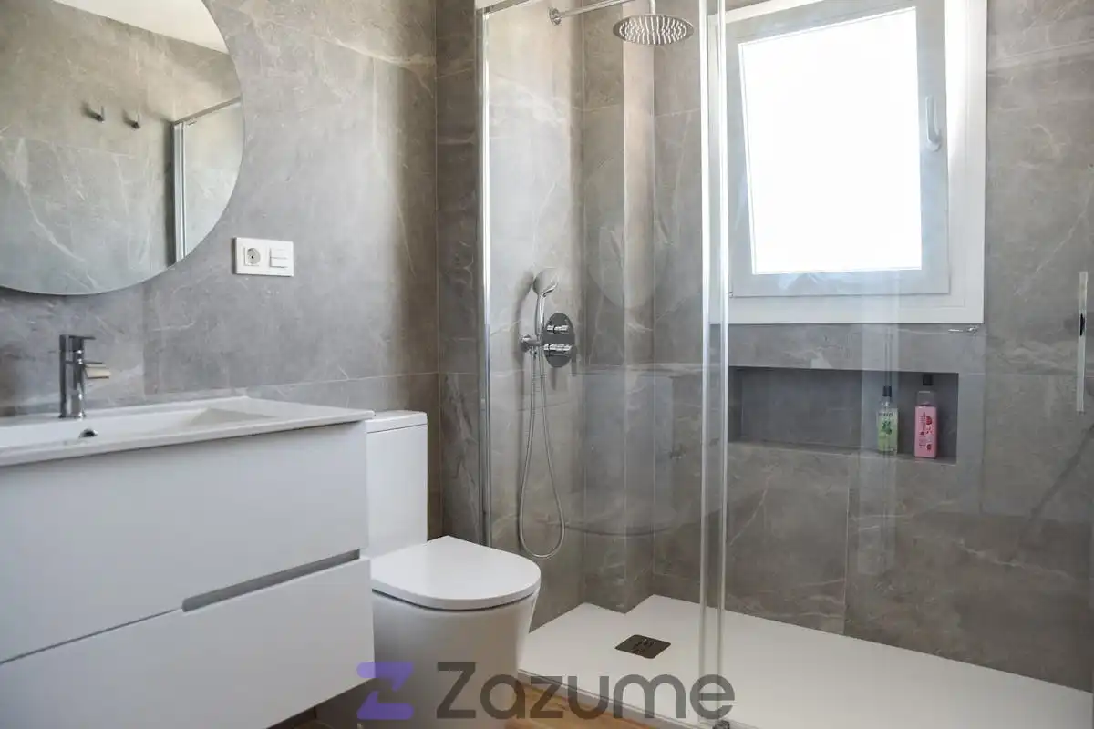 Flat for rent in C. Eduardo de Palacios, Los Guindos - Parque Mediterráneo - Santa Paula