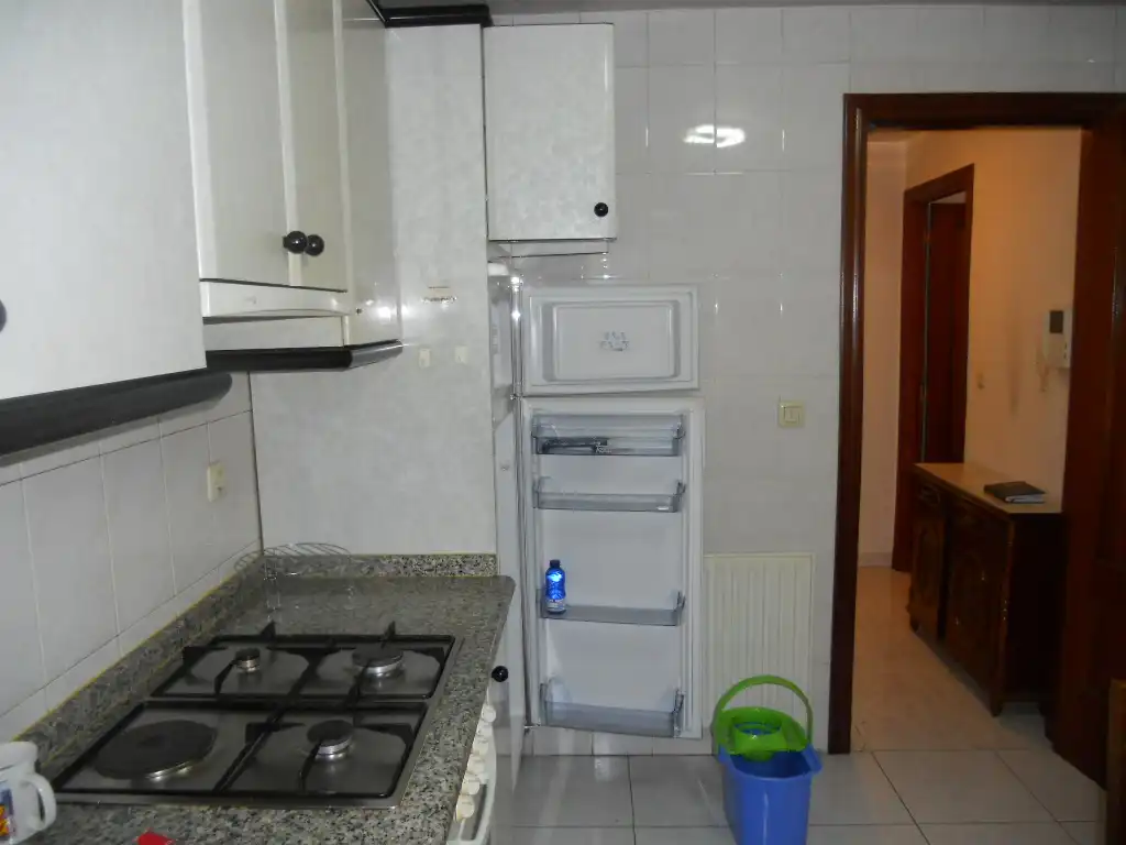 Cocina de Piso de alquiler en Ames con Calefacción, Trastero y Amueblado