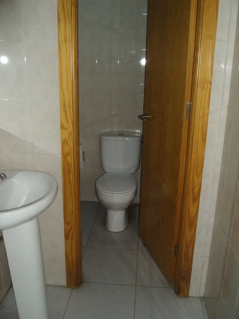 Badezimmer von Fabrikhallen zur Miete in Alcalá de Guadaira