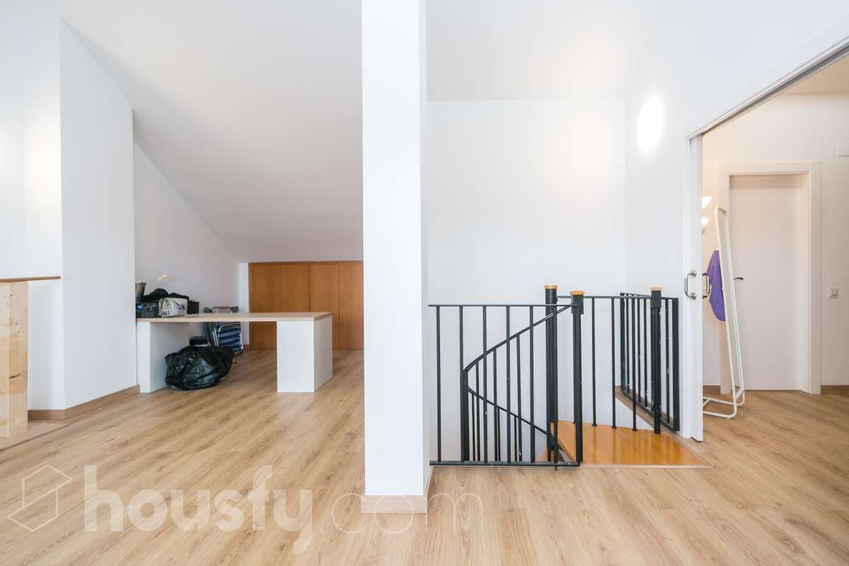 Dúplex en venda en Cornellà de Llobregat amb Aire condicionat, Parquet i Terrassa