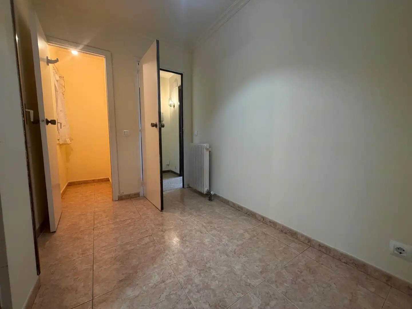 Flat with terrace for sale in Calle Emili Grahit, imagen 25