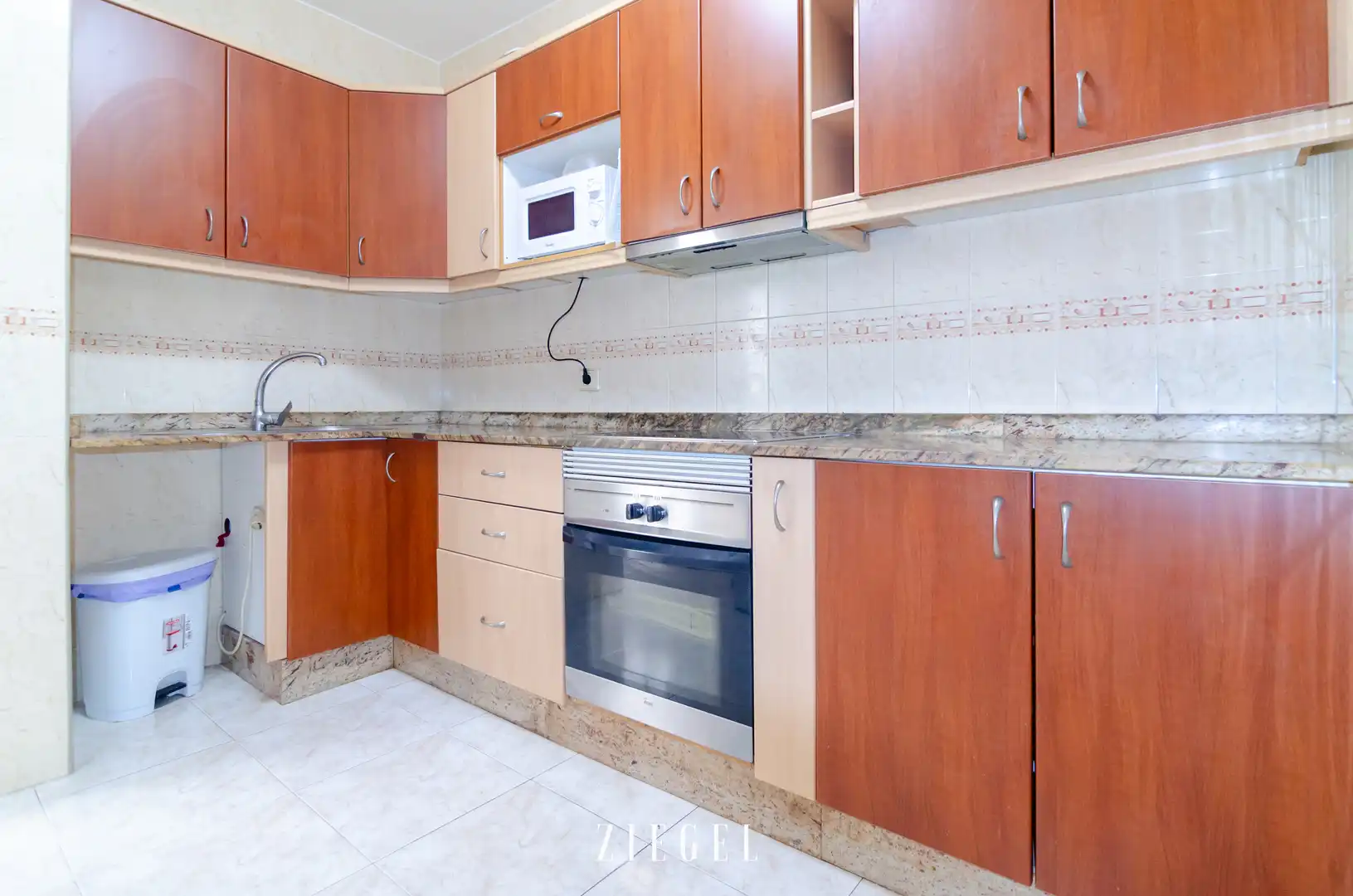 Kitchen of Flat for sale in Ingenio  with Furnished